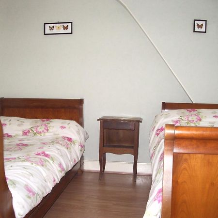 Bed and Breakfast Les Glycines Plaimpied-Givaudins Zewnętrze zdjęcie